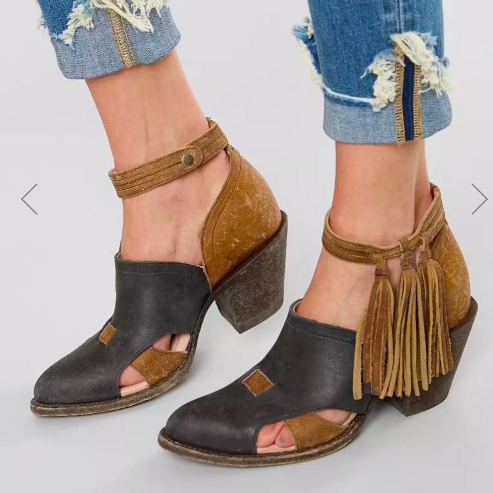 Miss Macie Mercy Mae two toned leather boho booties, size 8